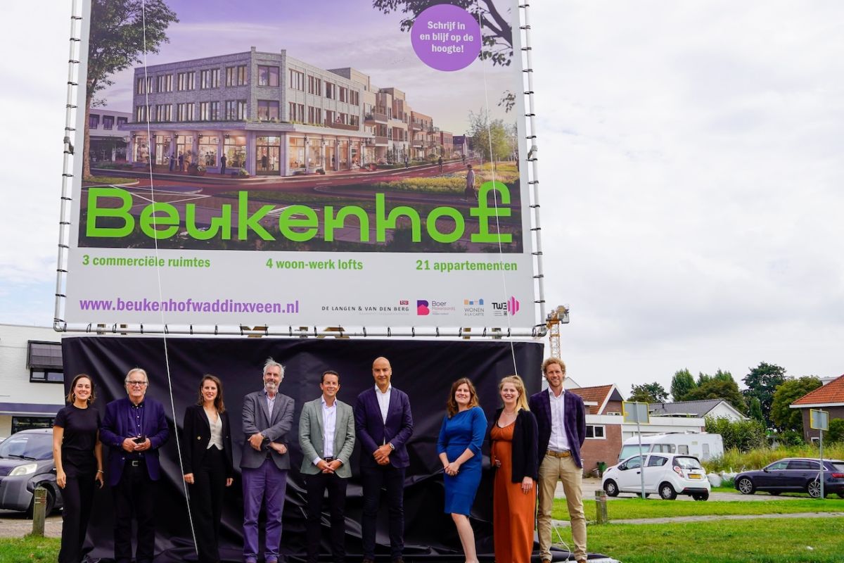 Ondertekening koopovereenkomst Beukenhof